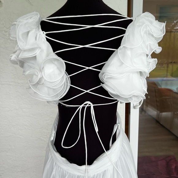 Mac Duggal White Ruffle Rosette Tiered Cut Out Chiffon 67911 Maxi Dress Wedding - Picture 7 of 8